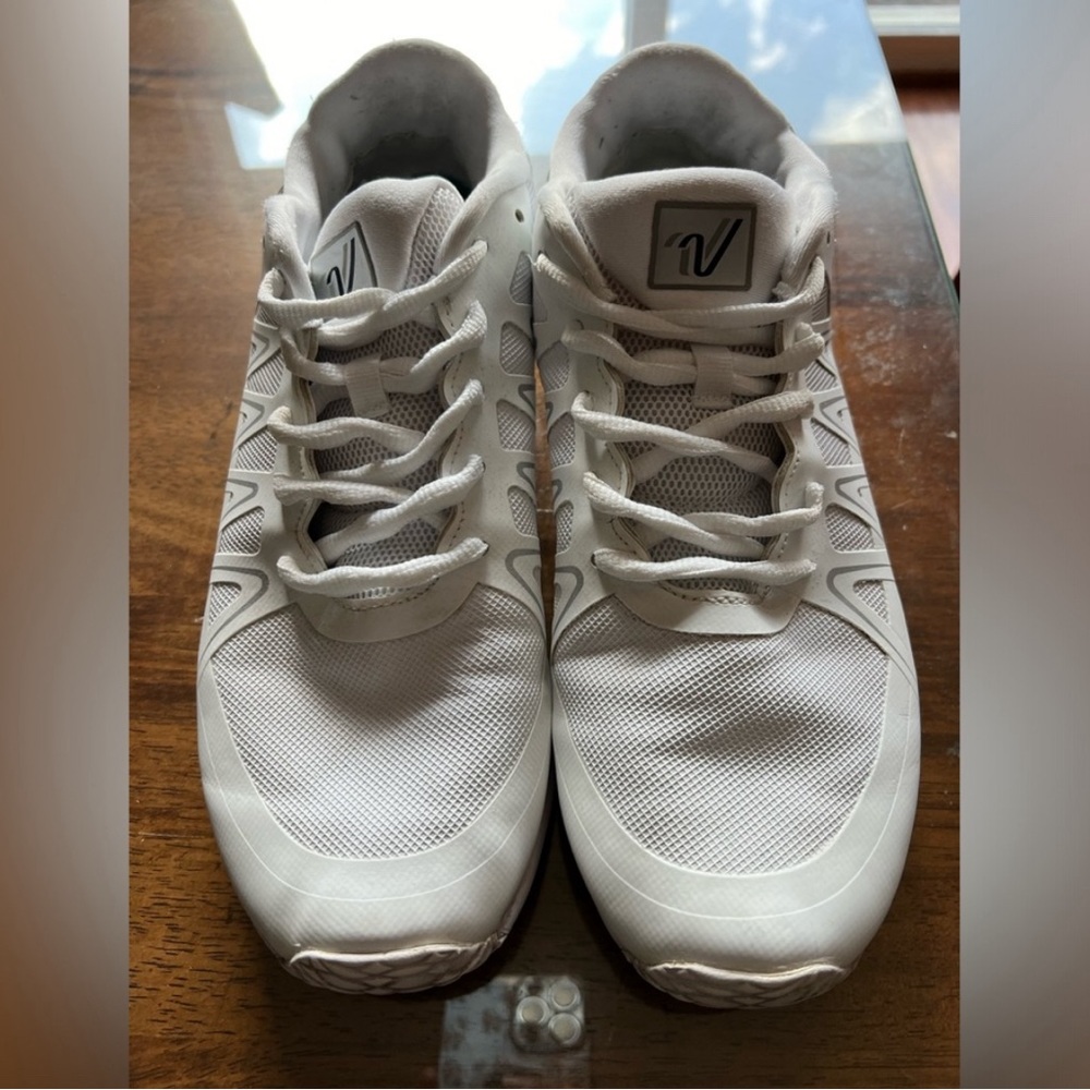 Varsity - Sneakers 👟